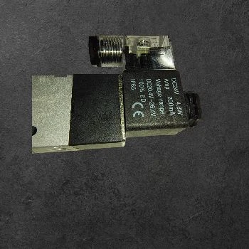 ATM Pneumatski ventil 5 smerni 24V DC 1/4 priklopi , 4v210-08,ATM pnevmatski ventil 5 smerni, 24V DC ventil 1/4, pnevmatski ventil do 12 bar, industrijska avtomatizacija ventil, CE EMC ventil, non latching ventil vzmetni reset, zanesljivi pnevmatski ventili, ceneje ugodno prihranek, lokalno Ljubljana