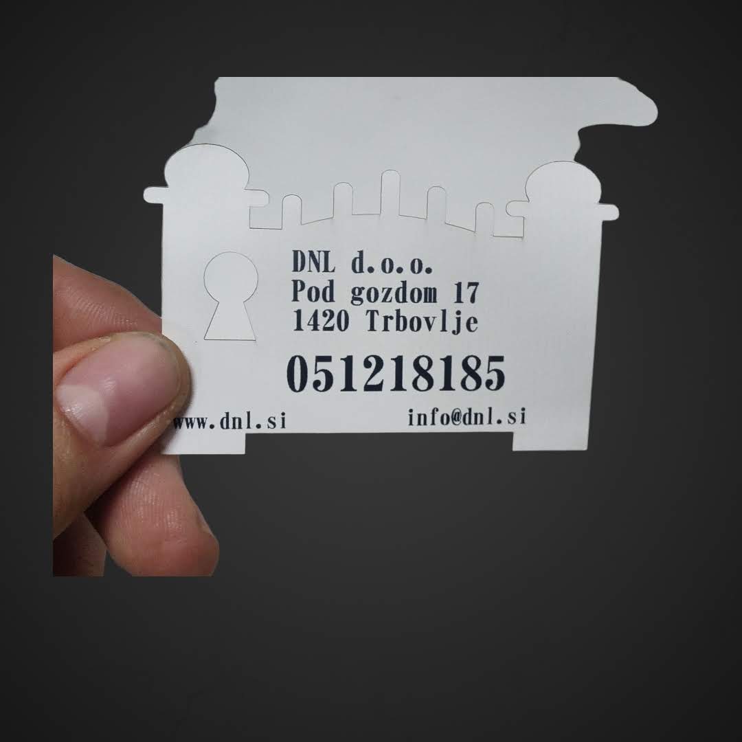 Kako izrežete vizitke nepravilnih oblik?, vizitke,nepravilnih,oblik,drugačne,ujamejo,poglede,opazijo,me,advertising,promotion