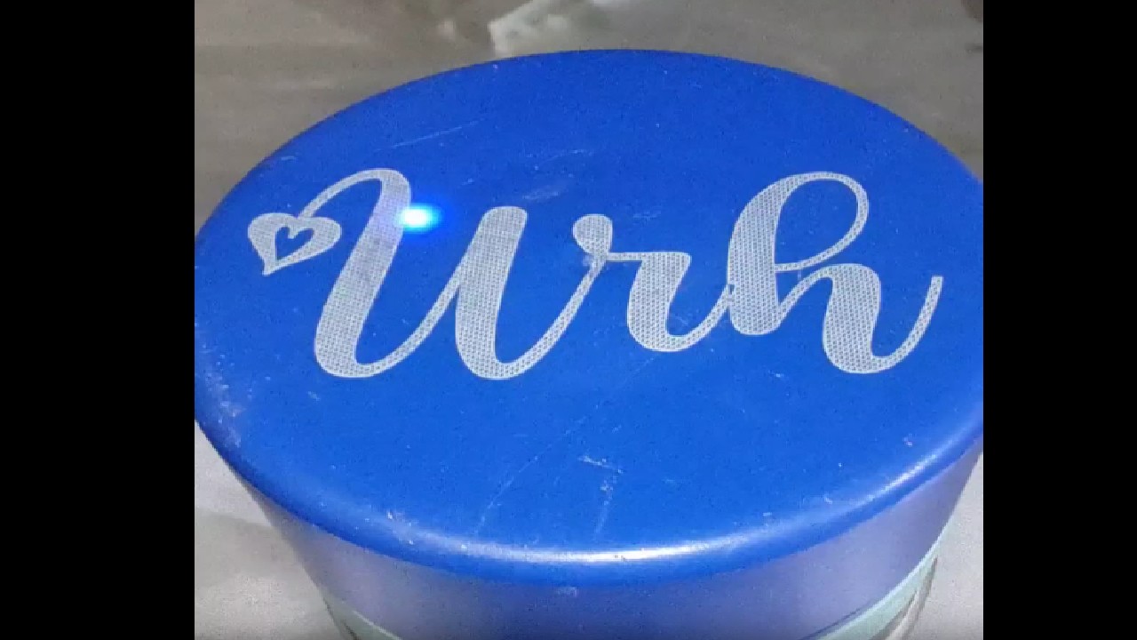 Graviranje na plastično flaško za vodo