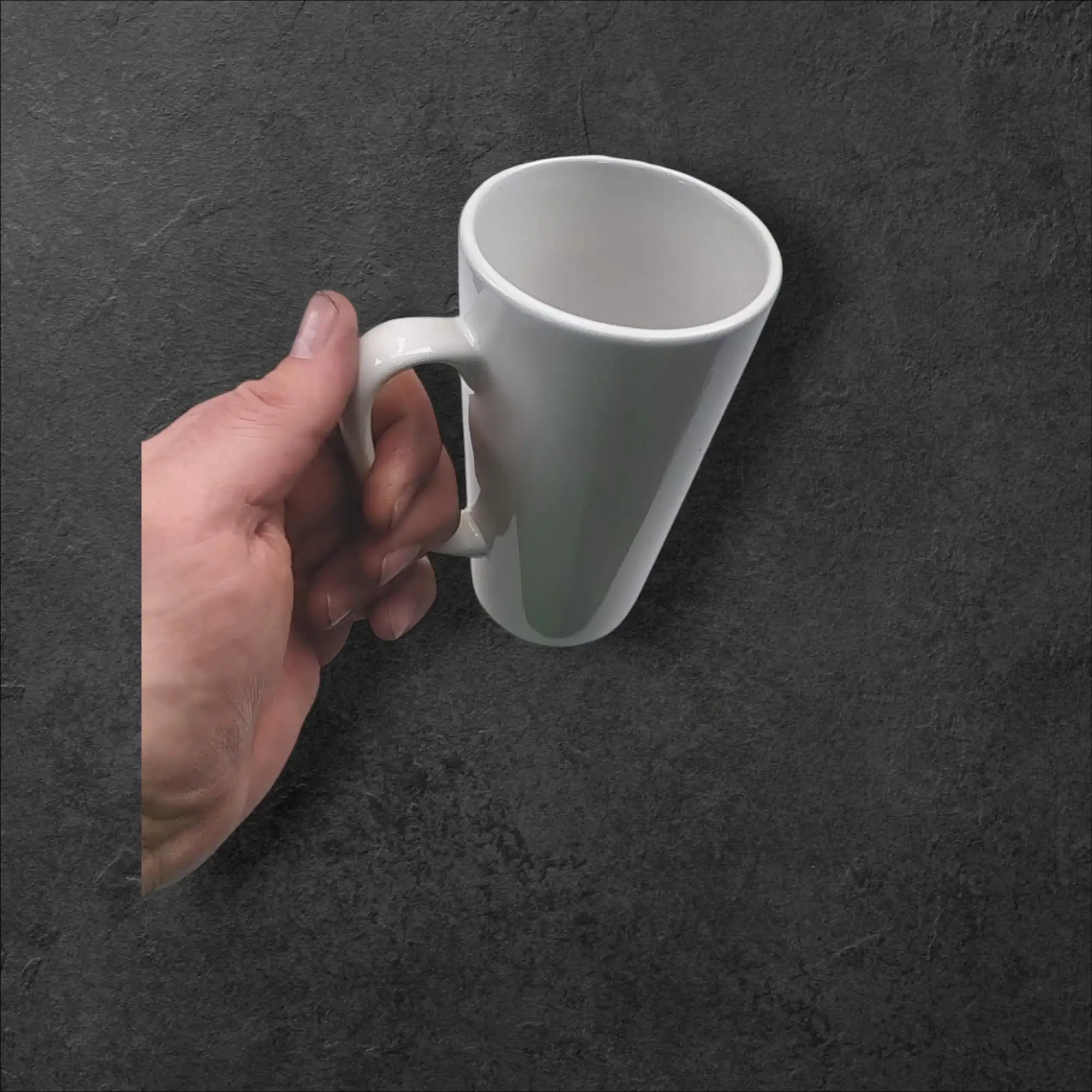 Bela konična skodelica 500mL (17 OZ), white cone mug,bela konična skodelica,konična skodelica,bela konična skodelica, keramična skodelica 500mL, ceneje, ugodno, prihranek, lokalno, ljubljana, tisk na skodelice, promocijska darila, sublimacija