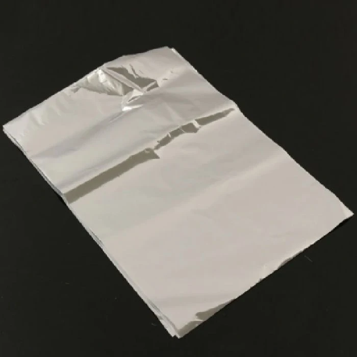 Folija srebrna metalizirana za digitalni tisk 50pol A4, silver,holographic,8i,transfer print,metalic film transfer,srebrna folija,srebrni tisk,vizitke,tisk vizitk ljubljana,brošura,unikati,personaliziran tisk,poročna vabila,diy,svetleč tisk,kovinski tisk,tisk srebrne barve,tisk zlate barve