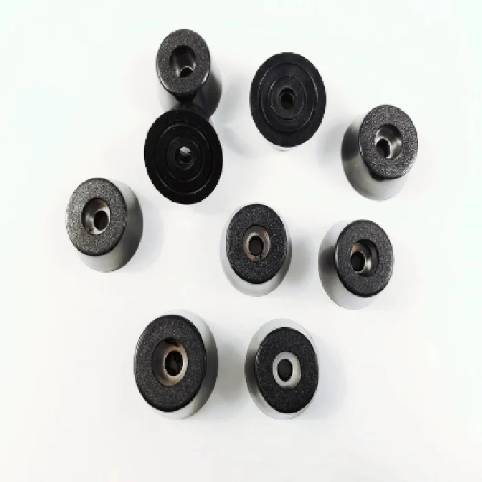 Gumijaste nogice za strojegradnjo 21mm x 17mm x 11mm, Gumijaste podloge, ROHS certifikat, Velikost napake, Inox vijaki, Barvna izbira, Različne velikosti, Količinska naročila, Industrijske podloge, Okolju prijazno, Kvalitetni izdelki