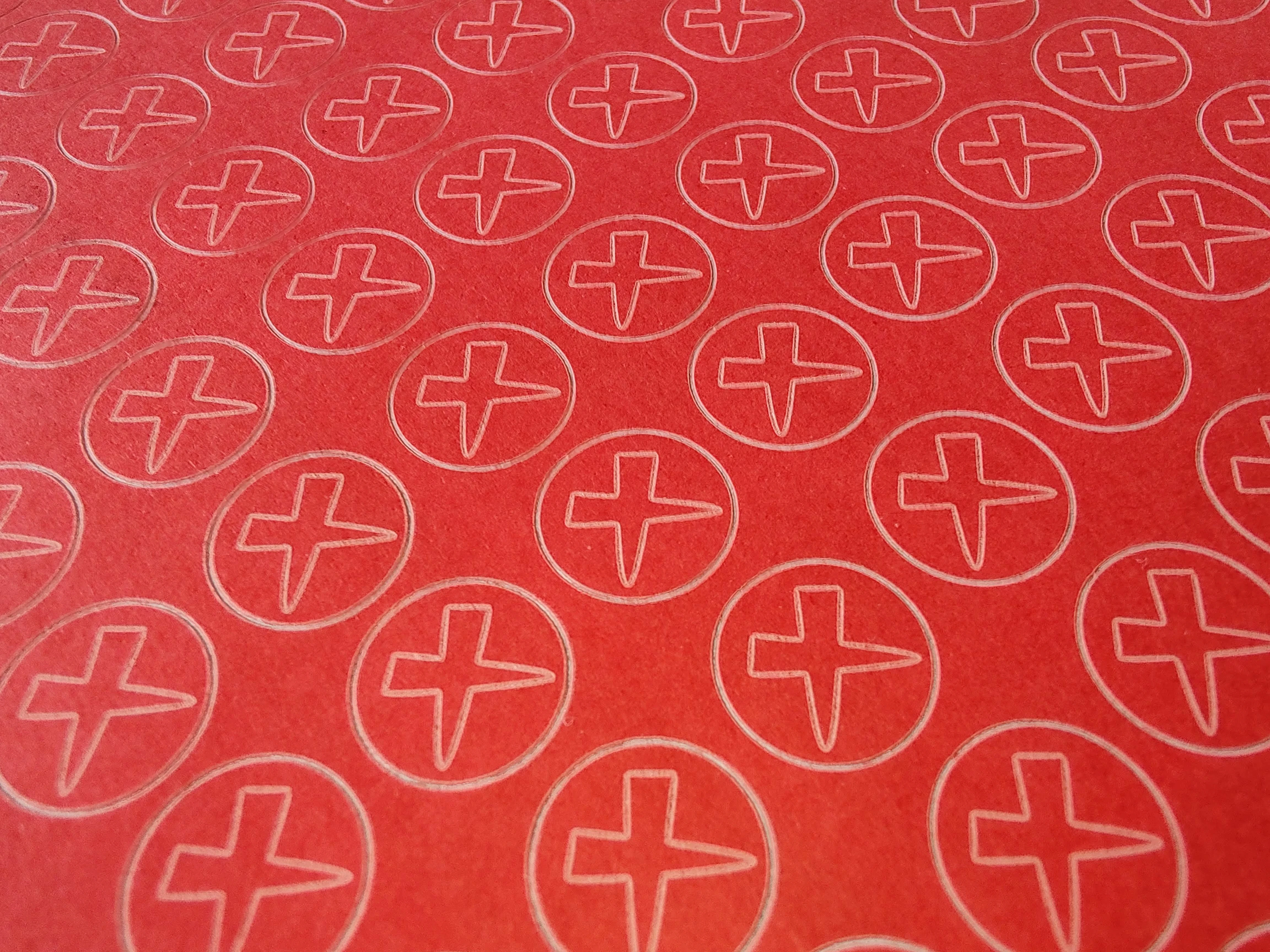 Laserski razrez samolepilnih etiket po želji stranke, labels, avery, zweckform,avery,tiskanje nalepk,predloge,etikete,notesnik,print,samolepilne etikete,zweckform nalepke,zweckform,avery,nalepke,vstopnice,perforacija,voucherji,darilni,boni,medica,vinska,nalepka,samolepilna,pisarna,organiziranje,