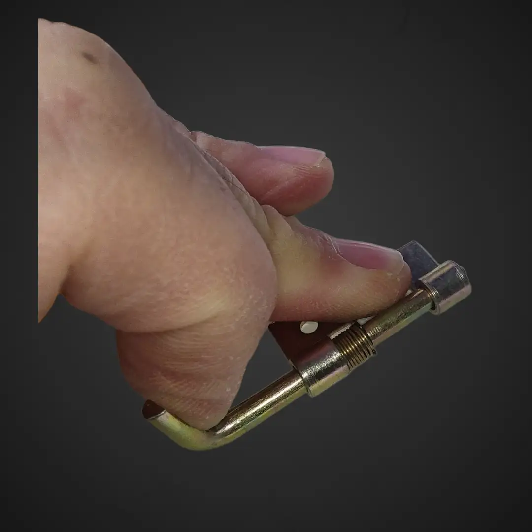 Mali kovinski šarnir za hobby projekte, mali kovinski šarnir, hobby projekti, ugodno, ceneje, prihranek, lokalno, Ljubljana, kovinski šarnirji, galvanizirani šarniri