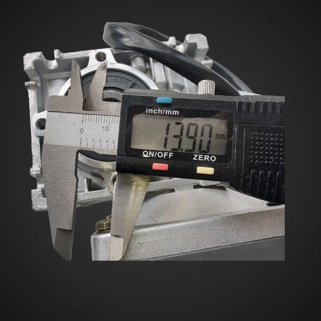 Indukcijski motor 120W 220V AC z reduktorjem 55RPM in regulatorjem, indukcijski motor Ljubljana, motor z reduktorjem ugodno, regulator hitrosti ceneje, prihranek proizvodnja, lokalno podjetje Ljubljana