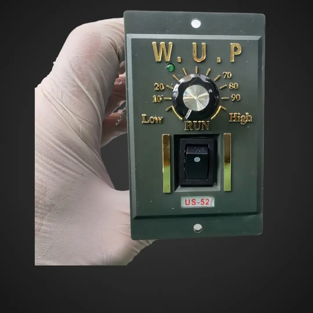 Indukcijski motor 120W 220V AC z reduktorjem 55RPM in regulatorjem, indukcijski motor Ljubljana, motor z reduktorjem ugodno, regulator hitrosti ceneje, prihranek proizvodnja, lokalno podjetje Ljubljana