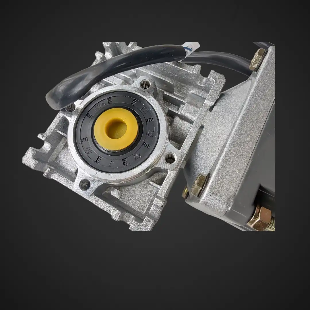 Indukcijski motor 120W 220V AC z reduktorjem 55RPM in regulatorjem, indukcijski motor Ljubljana, motor z reduktorjem ugodno, regulator hitrosti ceneje, prihranek proizvodnja, lokalno podjetje Ljubljana