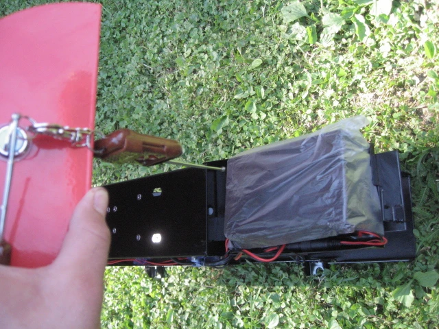 Ovalna parkirna ovira z dalinjskim upravljanjem (rdeča barva z odbojno folijo), AS-BW-3 red,parking barrier,parkirne ovire,