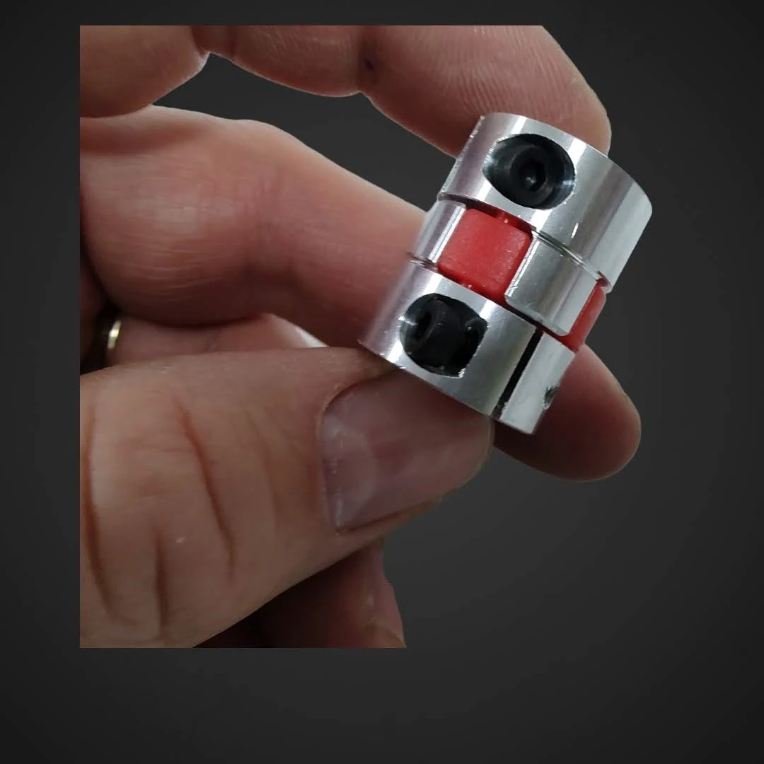 Parkljasta spojka iz aluminija ID 6mm OD 10mm, parkljasta,spojka,motor,reduktor,polž,gonilnaos,osovina,diy,naredisam,3dtiskalnik,popravilo,servis