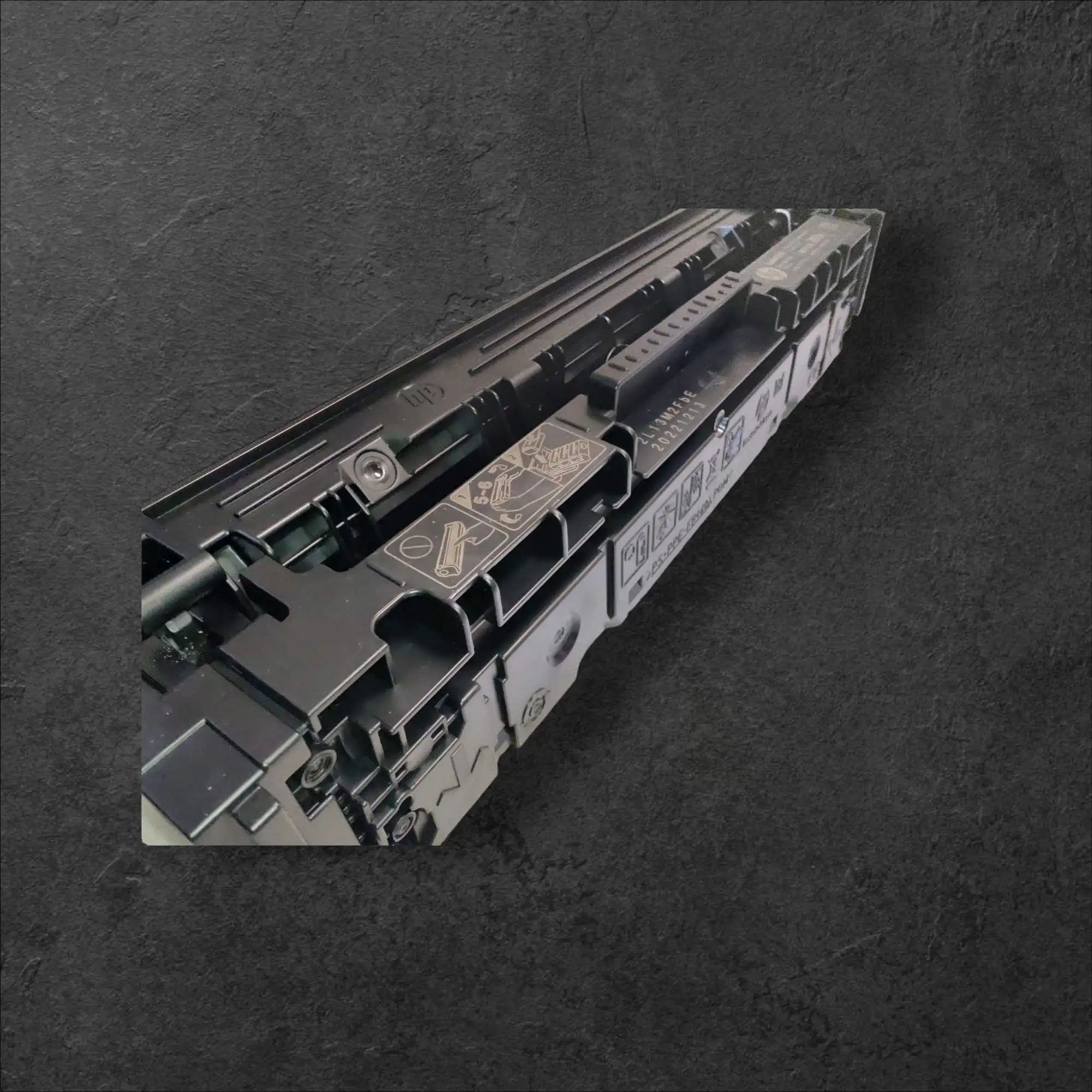 Polnjenje tonerja HP W2212A (207A) rumena (yellow) za 1250 str, W2210A, W2210,207A, 207X, W2211A, W2212A, W2213A, W2210X, W2211X, W2212X, W2213X,ceneje, ugodno, prihranek, lokalno, Ljubljana, polnjenje tonerjev, Svet črnil, HP W2212A, Hewlett-Packard, obnovljivi tonerji, kakovost CE, ekonomski prihranek, brez čipa.