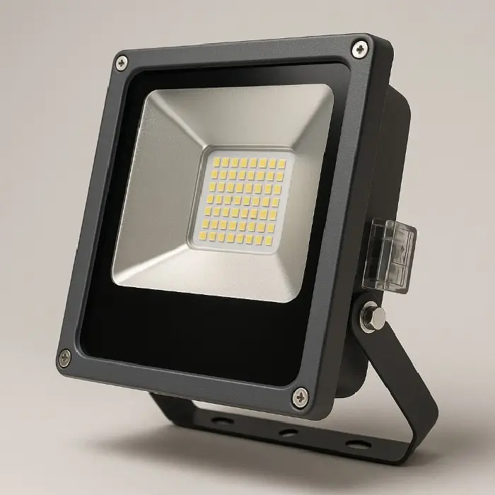 Popravilo LED reflektorjev ponderirano , popravilo LED reflektorjev, ceneje, ugodno, prihranek, lokalno, Ljubljana, industrijska razsvetljava, servis LED svetilk, teniška igrišča, skladišča