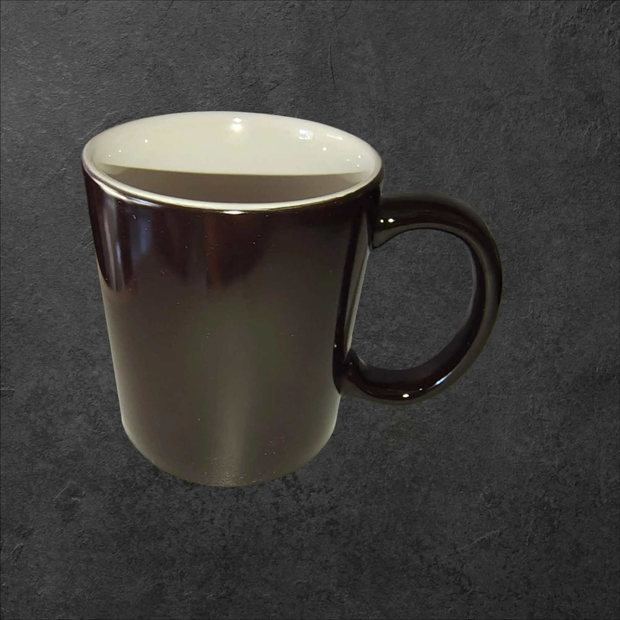 Skodelice za sublimacijski prenos - termokromatska ČRNA, termokromatska skodelica, črna skodelica za sublimacijo, ceneje, ugodno, prihranek, lokalno, ljubljana, unikatna darila, sublimacijski tisk