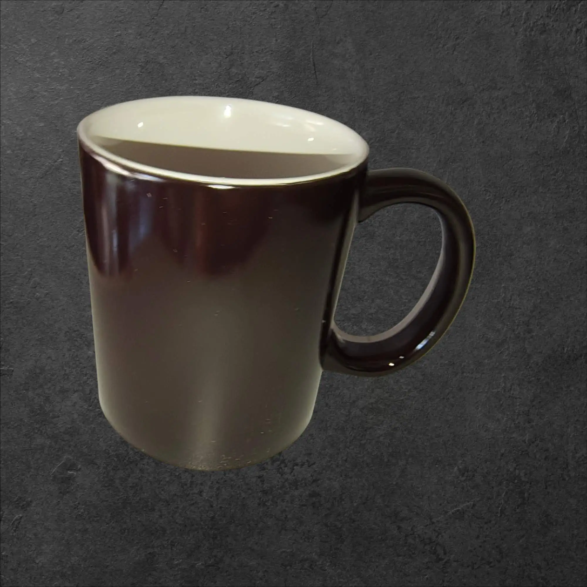 Skodelice za sublimacijski prenos - termokromatska ČRNA, termokromatska skodelica, črna skodelica za sublimacijo, ceneje, ugodno, prihranek, lokalno, ljubljana, unikatna darila, sublimacijski tisk