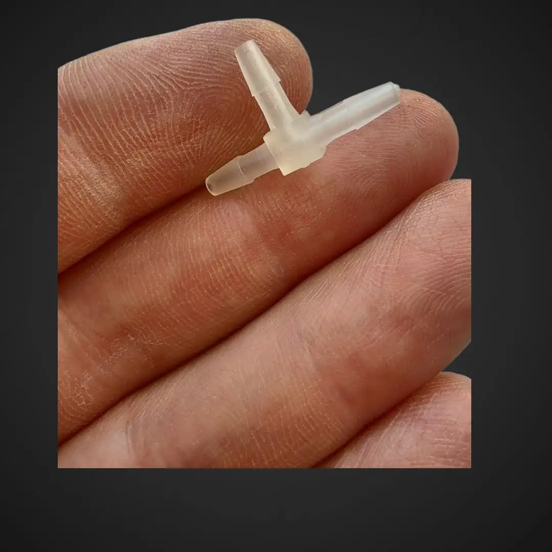 T konektor za cevke za povezavo cevi fi 2,4mm, vezni člen,spajanje,povezava, cevi,namakanje, hidroponika,ceneje, ugodno, prihranek, lokalno, ljubljana, T konektor, cevi fi 2,4mm, namakalni sistem, hidroponika, HDPE plastika, topila, CISS sistemi, DTF tiskalniki, strojegradnja